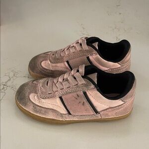 Toddler girls Zara shoes size 9.5 Pink Velvet Sneakers with Black Stripes